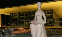 UFMG recebe denúncias sobre membros da comunidade que tenham participado dos atos terroristas 4