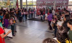 Categoria debate decisão da UFMG de adiar discussão sobre paridade para depois das eleições 8